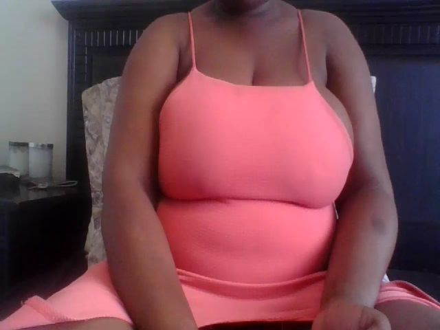 Live sex webcam photo for TheMajestibbb #270219266