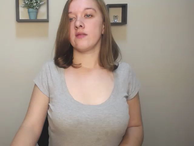 Live sex webcam photo for JuliJems #270277128