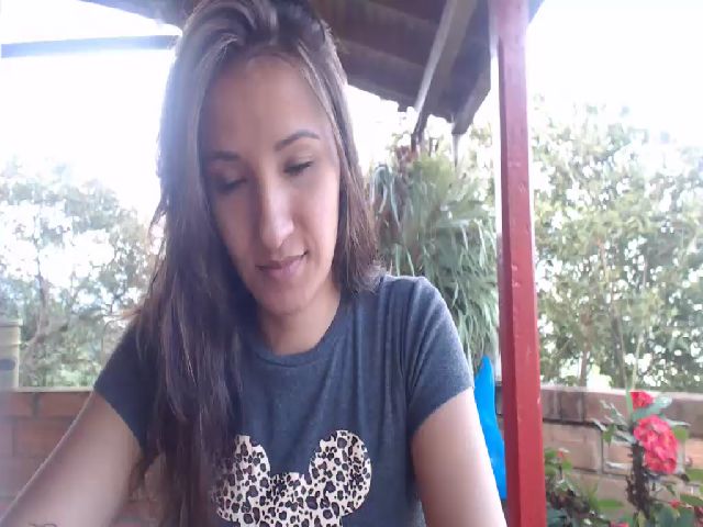 Live sex webcam photo for Karoline3 #270290483