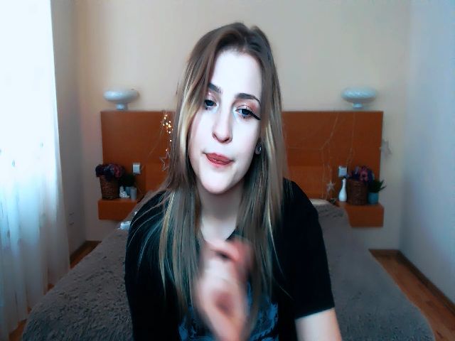 Live sex webcam photo for Sofia__White #270202585