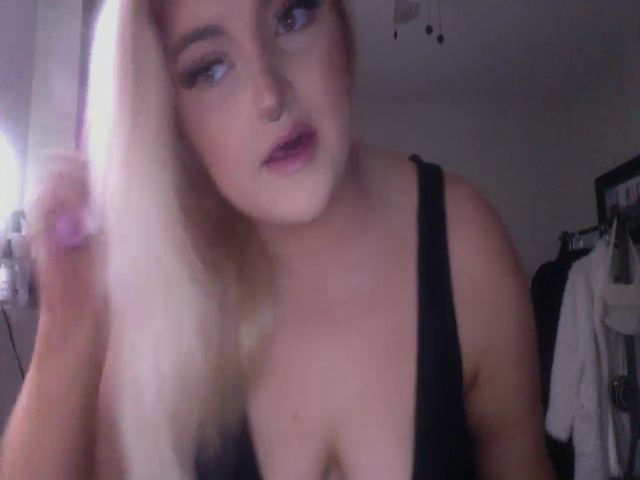 Live sex webcam photo for Angelslut__ #270267596