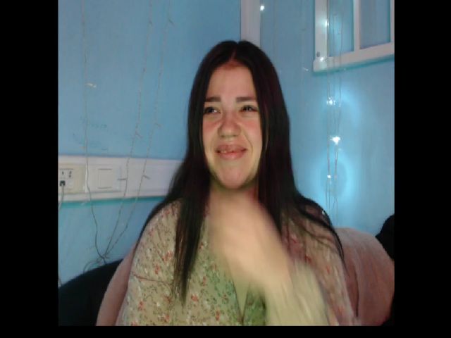 Live sex webcam photo for Emma_One1 #270130006