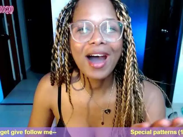 Live sex webcam photo for charlieoxxo #270105962