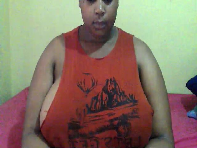 Live sex webcam photo for Longlove2 #270237026