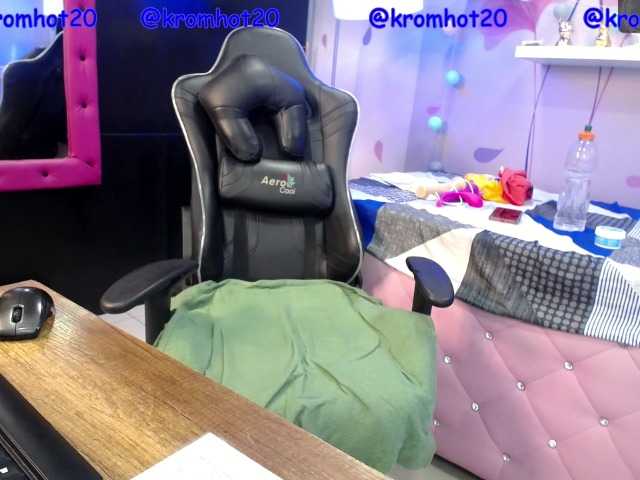 Live sex webcam photo for krom-hot20 #270106279