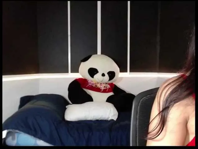 Live sex webcam photo for Gabi17a #270106702