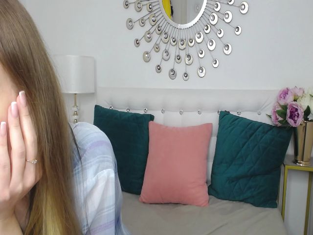 Live sex webcam photo for Your_Mystery_ #270311589