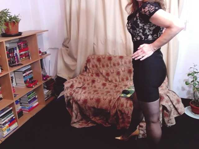 Live sex webcam photo for AngieGreen #287931013