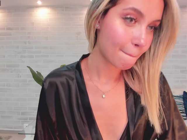 Live sex webcam photo for IbizaX #270481743