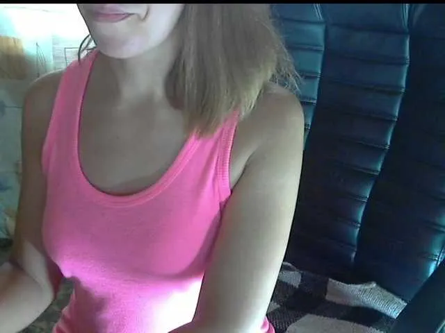 Live sex webcam photo for xlorax777 #270375947