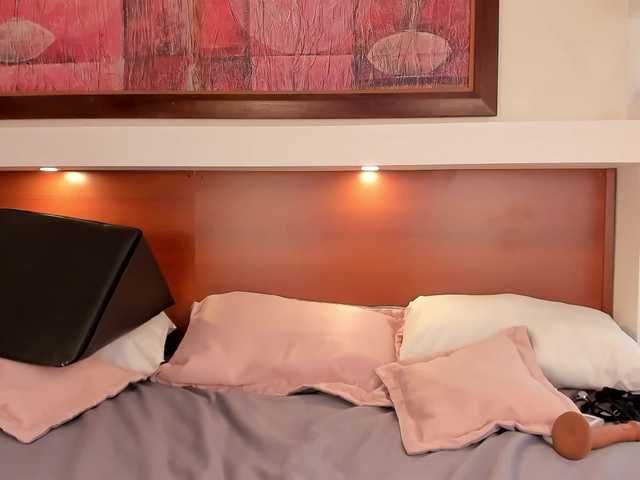 Live sex webcam photo for PaulinaBelush #270482061