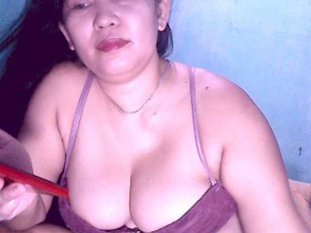 Live sex webcam photo for wildmom4u #270325601