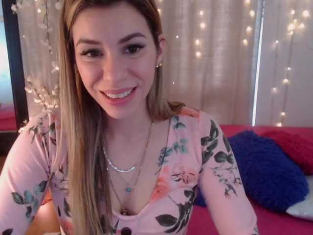 Live sex webcam photo for MsSofia #270482371