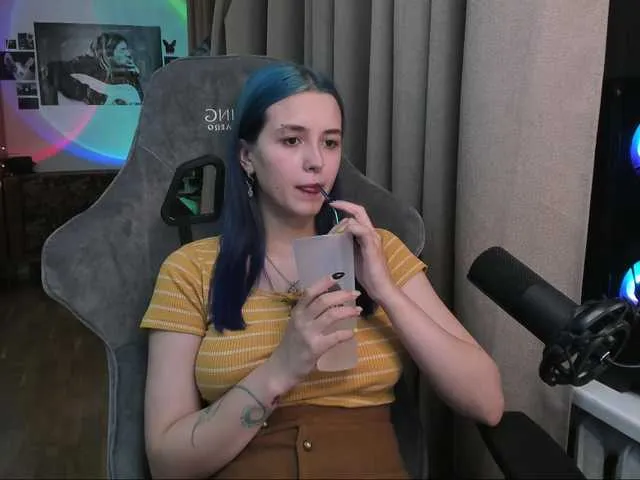 Live sex webcam photo for AsakiSen7 #270481850