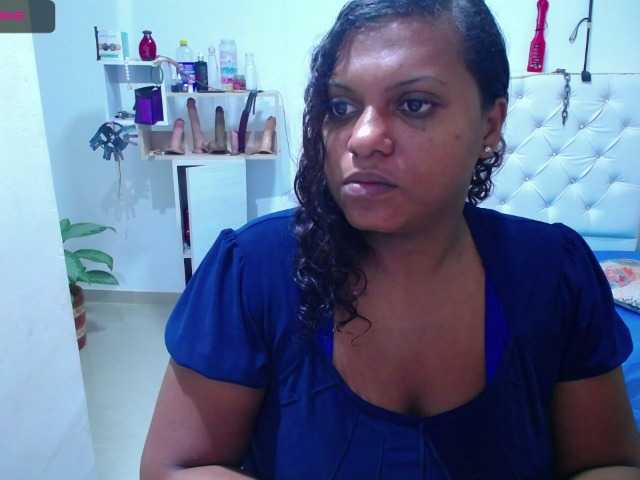 Live sex webcam photo for dirty-lady2 #270421790