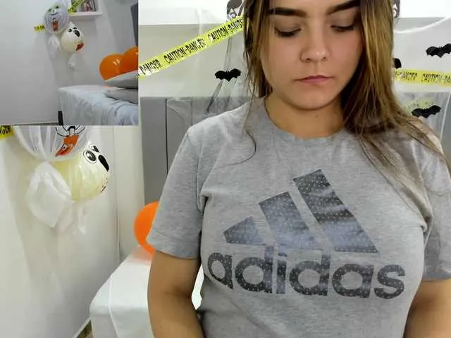 Live sex webcam photo for sofia-lopeez #270482990