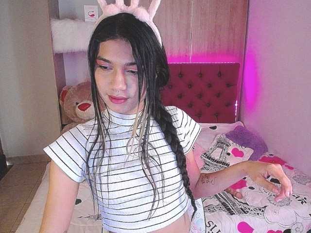 Live sex webcam photo for littlevonne17 #270483348