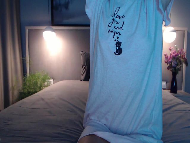 Live sex webcam photo for Innocent_Miss #270494542