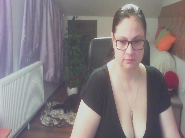 Live sex webcam photo for boosty4you #270495318