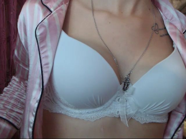 Live sex webcam photo for CloverTesla #270492996