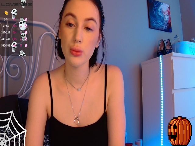 Live sex webcam photo for SofiKittyy #270552649