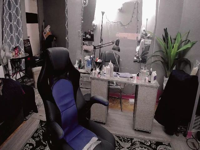 Live sex webcam photo for BoootySTAR #270372759