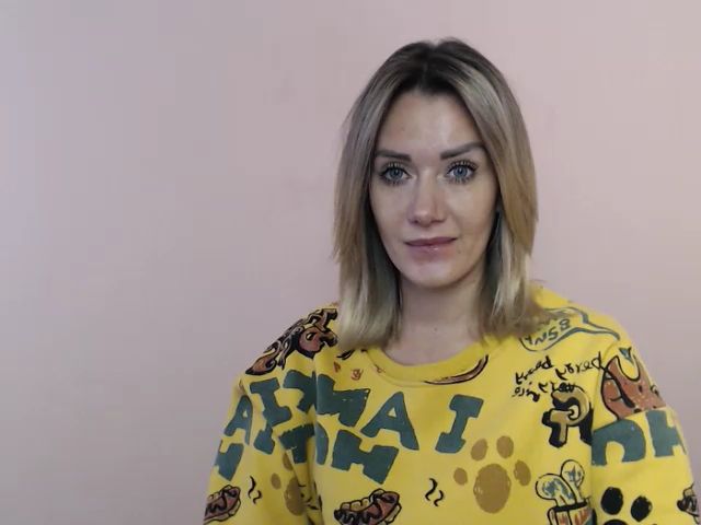 Live sex webcam photo for AlexaSweett_ #270374240