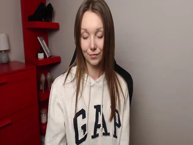 Live sex webcam photo for Little_ZOE #270383639