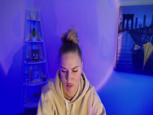 Live sex webcam photo for Likainflower #270411943