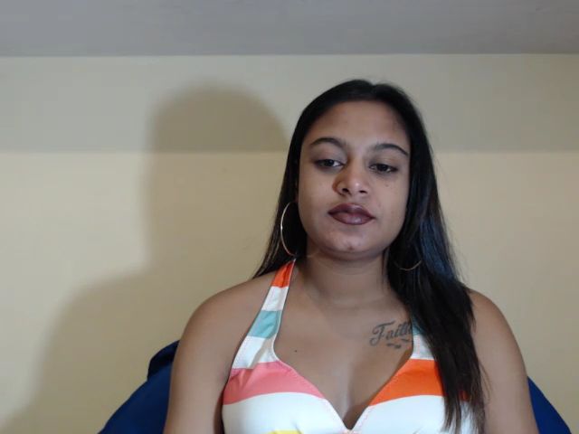 Live sex webcam photo for Indianclassy #270476996