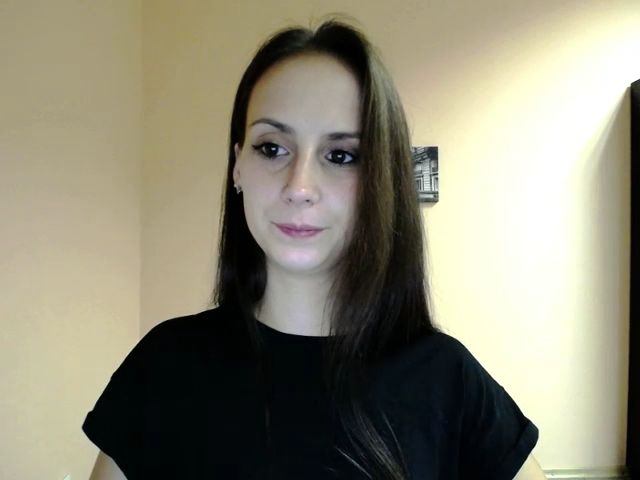 Live sex webcam photo for CuddliesNikki #270338163