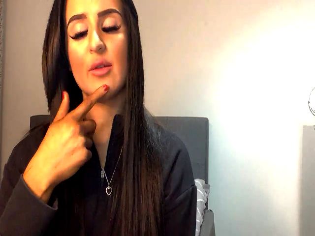 Live sex webcam photo for Crystal_MFC #270498656