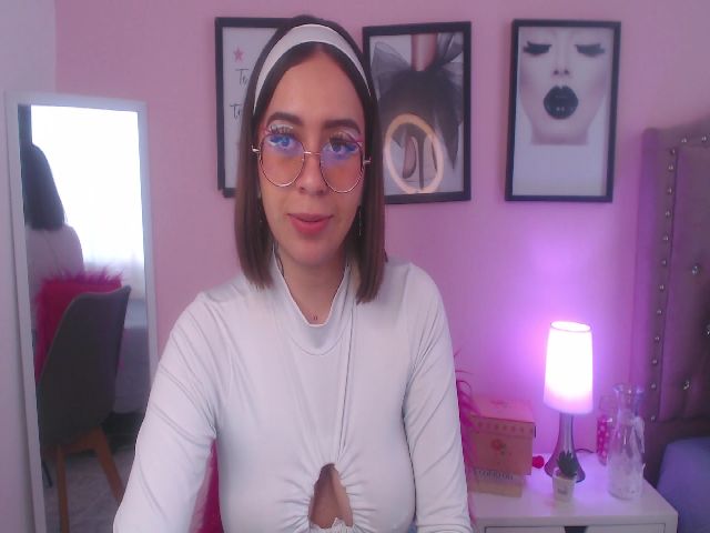 Live sex webcam photo for SamPuckett #270464926