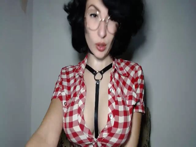 Live sex webcam photo for Khriss_69 #270327415