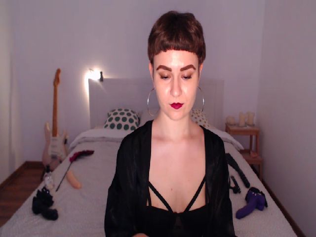 Live sex webcam photo for EmpressRule #270501973