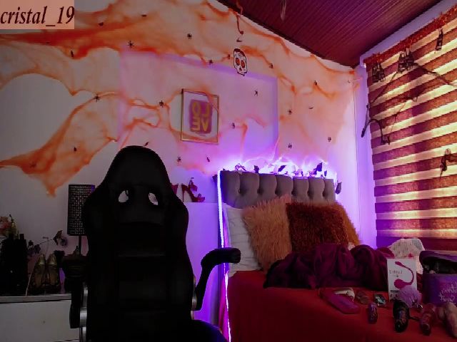 Live sex webcam photo for Cristal_19 #270416791