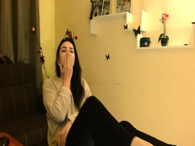 Live sex webcam photo for NikkiLeppard #270351621