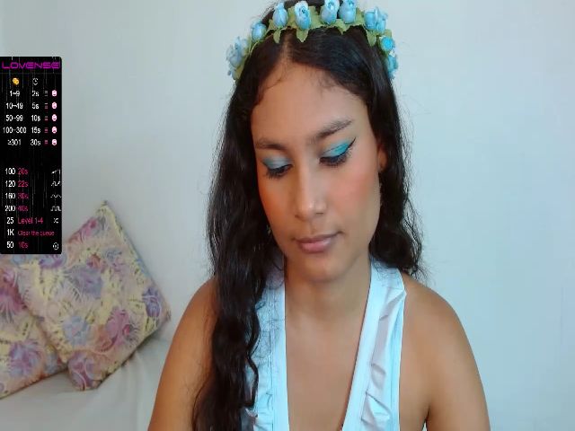 Live sex webcam photo for Lulu_girl #270355973