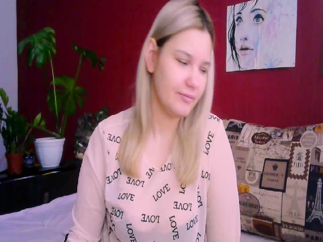 Live sex webcam photo for MsMollyD #270412895