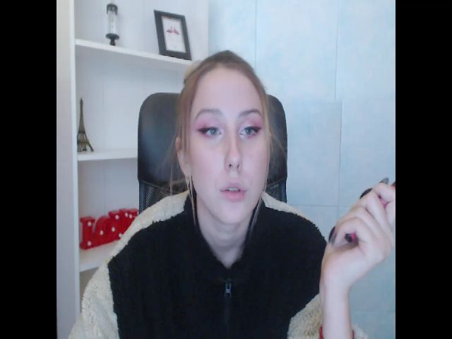 Live sex webcam photo for ModestBlonde #270438613