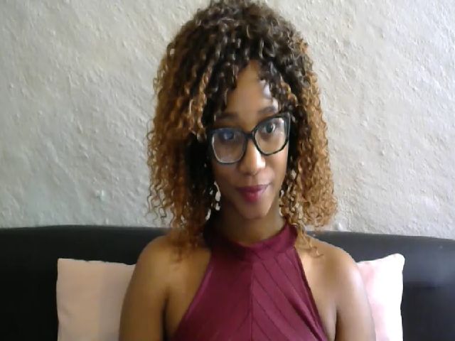 Live sex webcam photo for Sexyliciousex #270390580