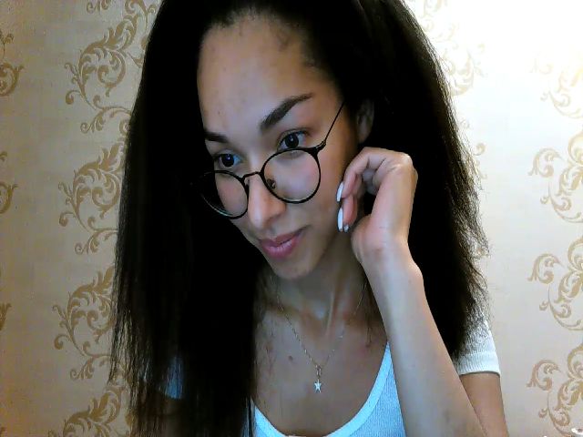 Live sex webcam photo for Carmel_Dee #270481451