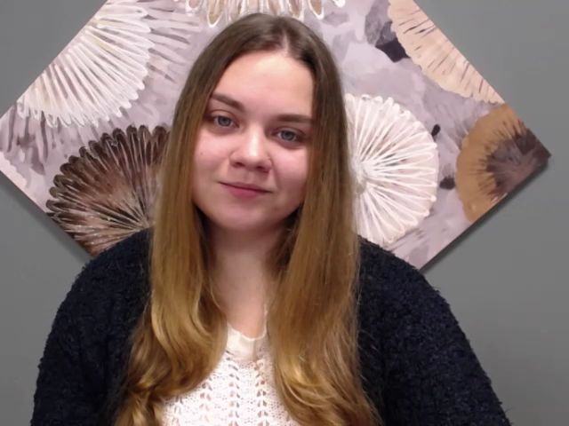 Live sex webcam photo for KenzieX_ #270380903