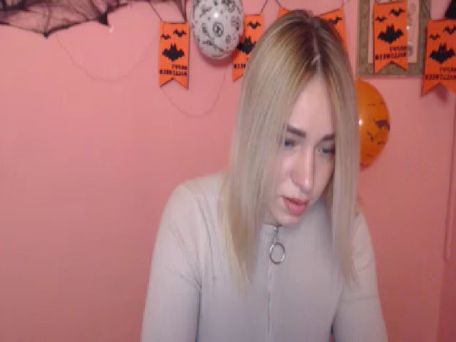 Live sex webcam photo for KetiLove_ #270457772