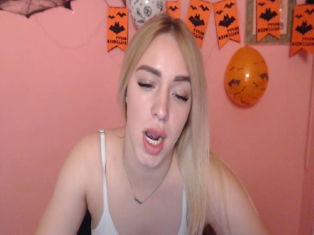 Live sex webcam photo for KetiLove_ #270479989