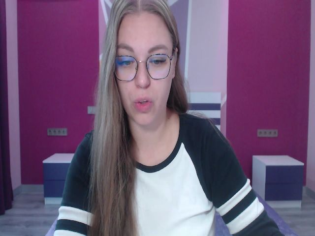 Live sex webcam photo for Your_Diana1 #270369479