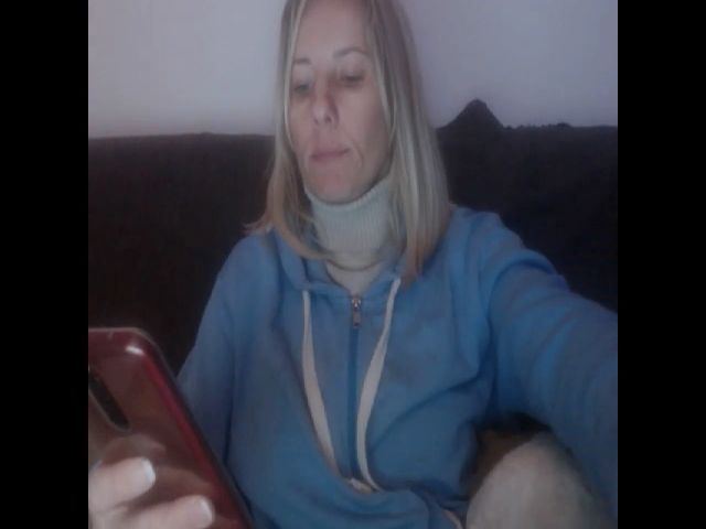 Live sex webcam photo for IndianaBella #270486090