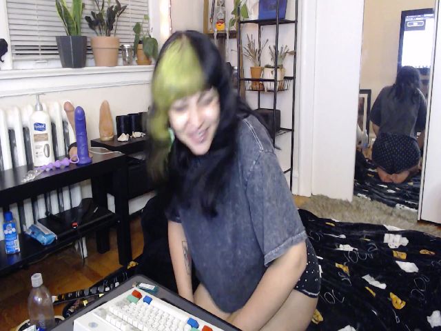 Live sex webcam photo for YourDruidess #270373980