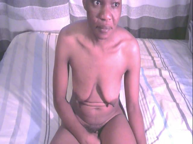 Live sex webcam photo for Sexybooty85 #270360604