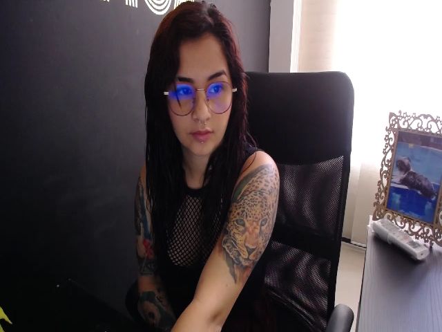 Live sex webcam photo for MissTiara_ #270429958